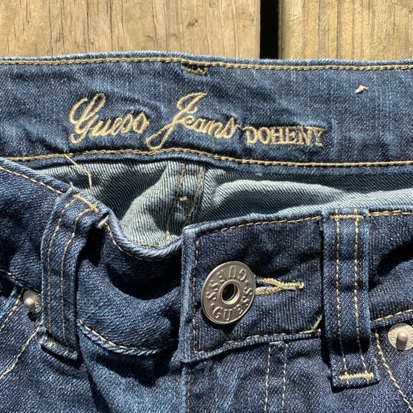 Guess Jeans Doheny Low Rise Boot Cut Flap Pocket Jean Size 28 - Picture 4 of 9